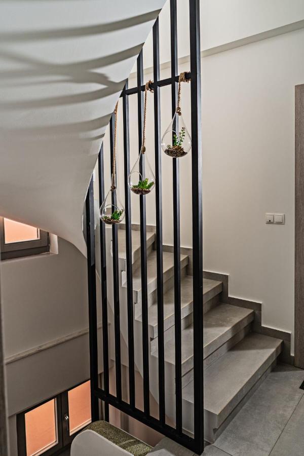 White & Gray Apartment Rethymno  Exterior photo